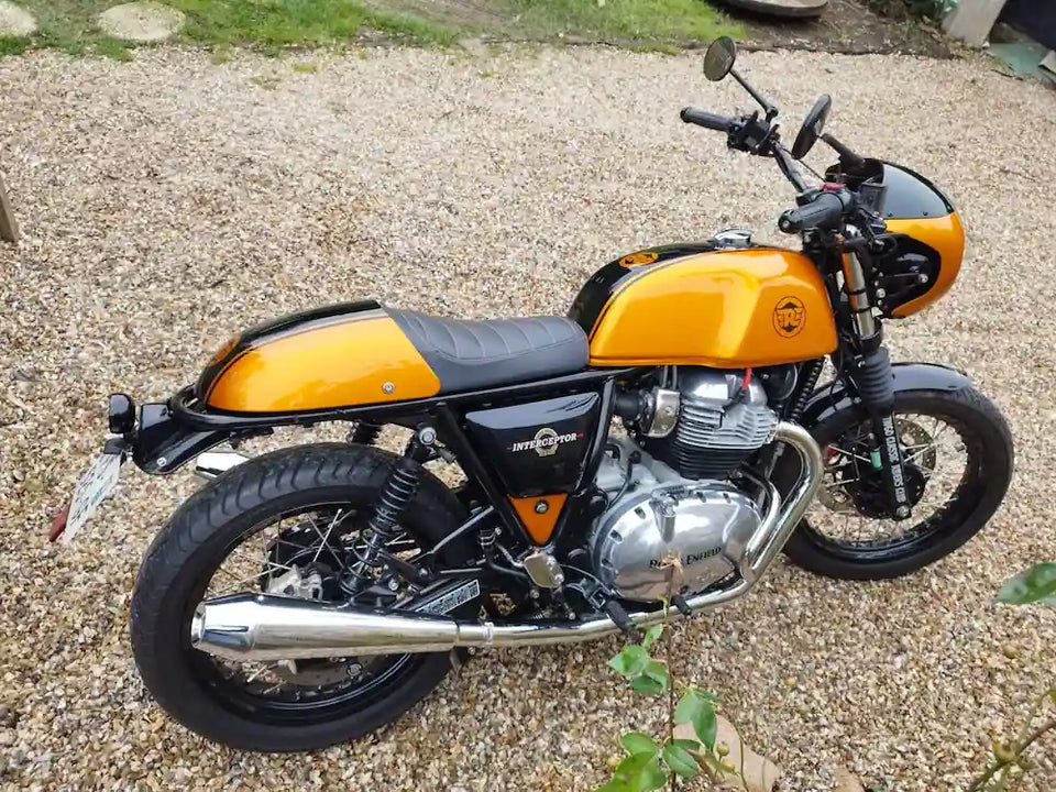 Eric's Orange's Royal Enfield Continental GT 650 in France fitted with Interceptor 650 & GT 650 Indicator Adapters – Front or Rear Pair, Royal Enfield Wiring Adapter for Aftermarket Tail Lights – GT 650, Interceptor 650, Bear 650 & Hunter 350, GT 650 & Interceptor 650 Rear Loop Frame Cover