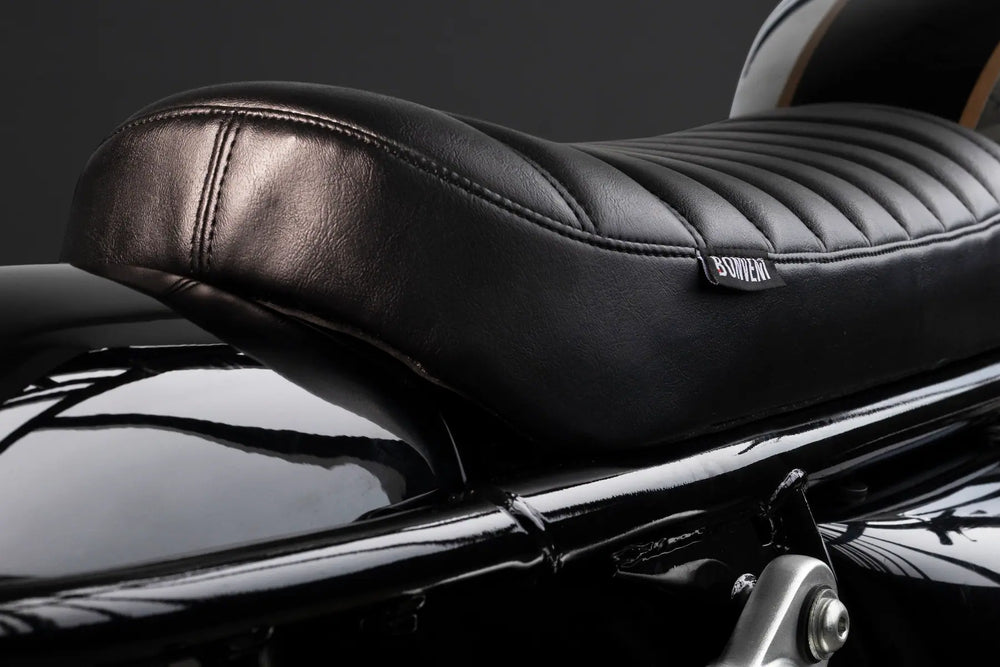 Royal Enfield Interceptor 650 with a Focus on Detail of a Custom mono Seat