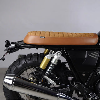 Banco plano castanho com costuras caneladas, efeito camurça e efeito pele, para Royal Enfield Interceptor 650 e Continental GT 650