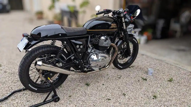 Royal Enfield Interceptor 650 in France fitted with GT 650 & Interceptor 650 Café Racer Side Panels