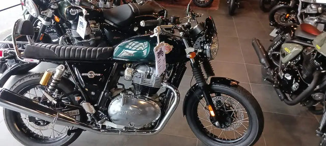 Ormotors's Royal Enfield Interceptor 650 in France fitted with Interceptor 650 Custom Seat & GT 650 Custom Seat