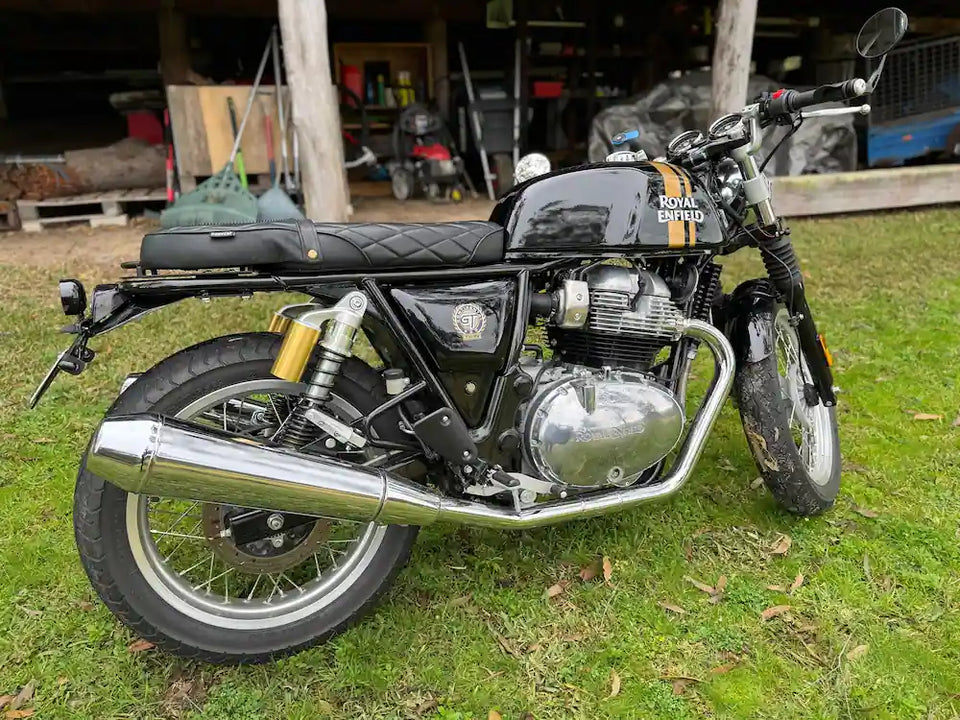 Royal Enfield Continental GT 650 in Italy fitted with Interceptor 650 Modular Seat Kit – Solo & Duo Setup for GT 650, GT 650 Rear Mudguard & Interceptor 650 Rear Fender – Short, Interceptor 650 & GT 650 Indicator Adapters – Front or Rear Pair