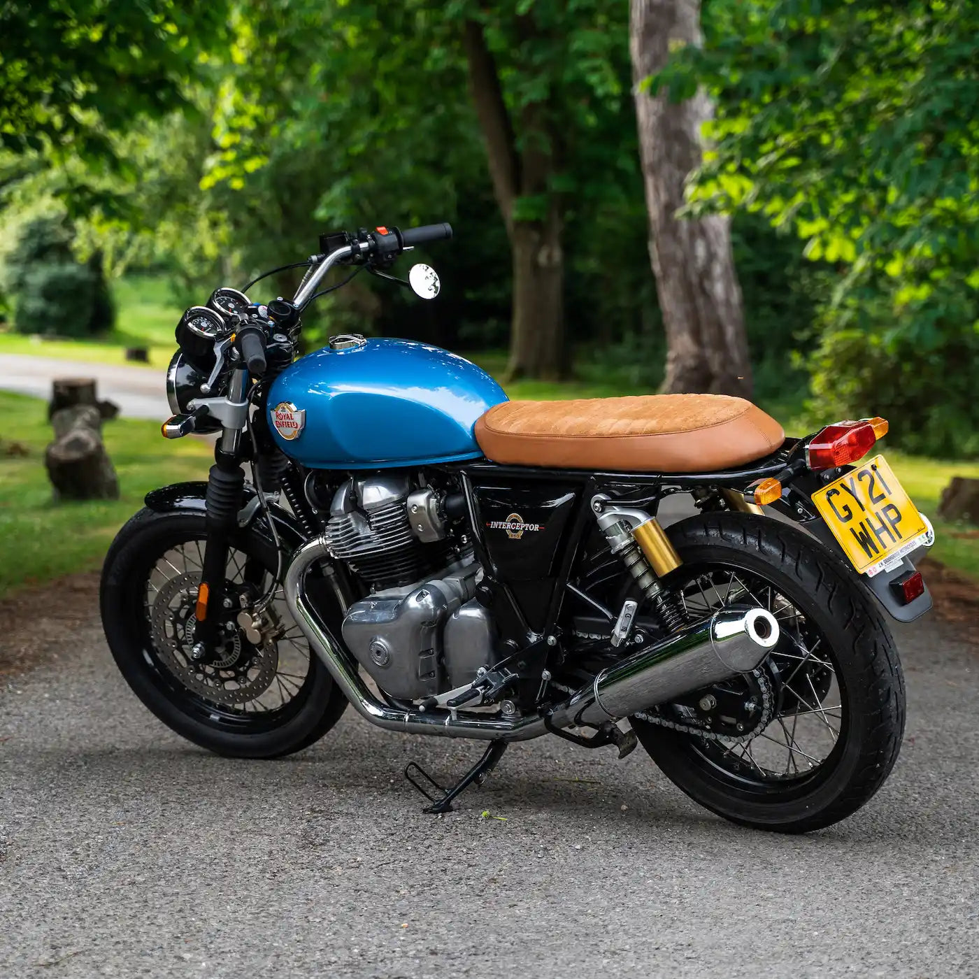 Flat Scrambler Seat fitted on Royal Enfield Interceptor 650 custom build