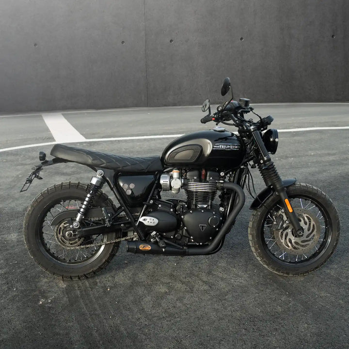 Triumph T120 custom front end with vintage café racer front mudguard