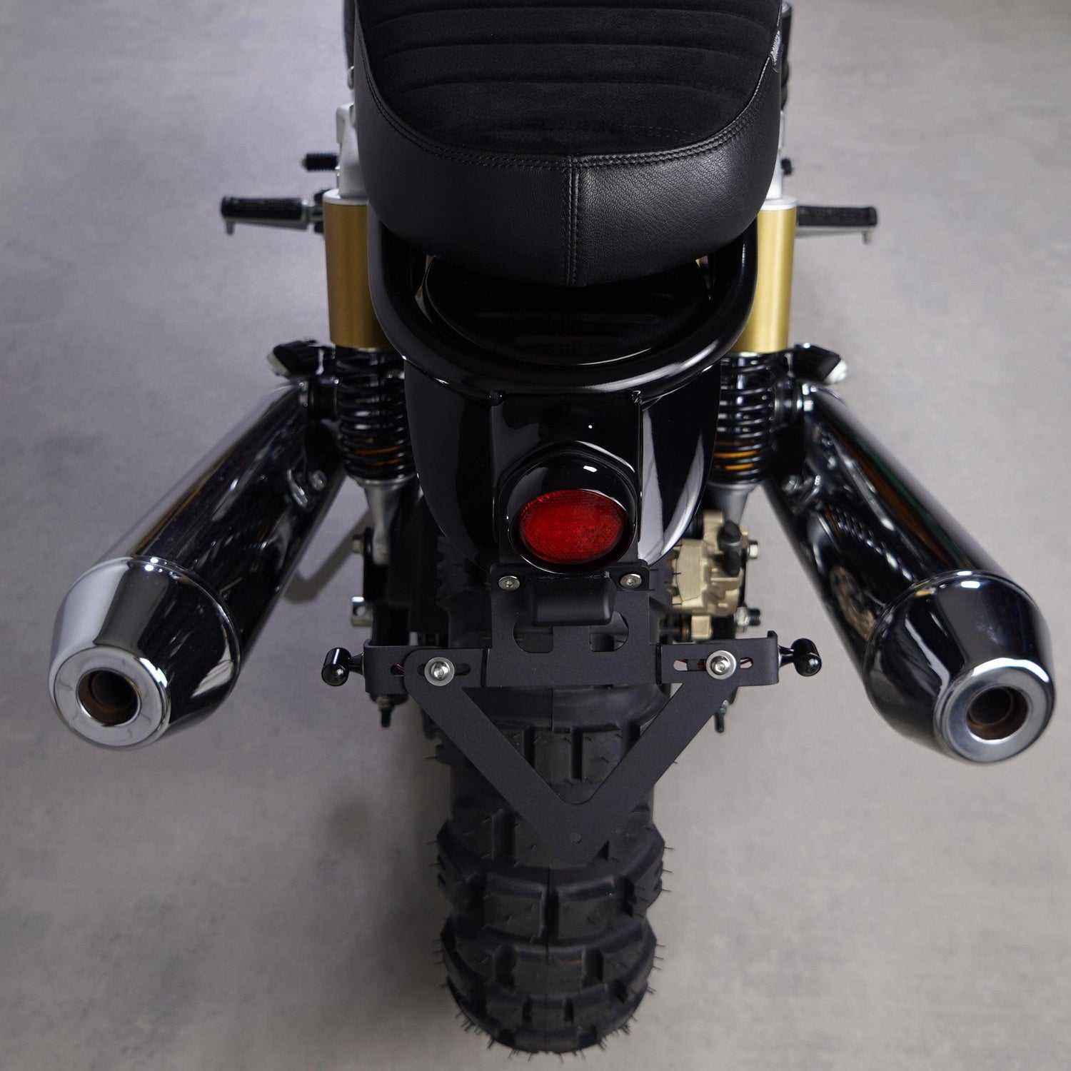 Custom short rear mudguard for Royal Enfield 650