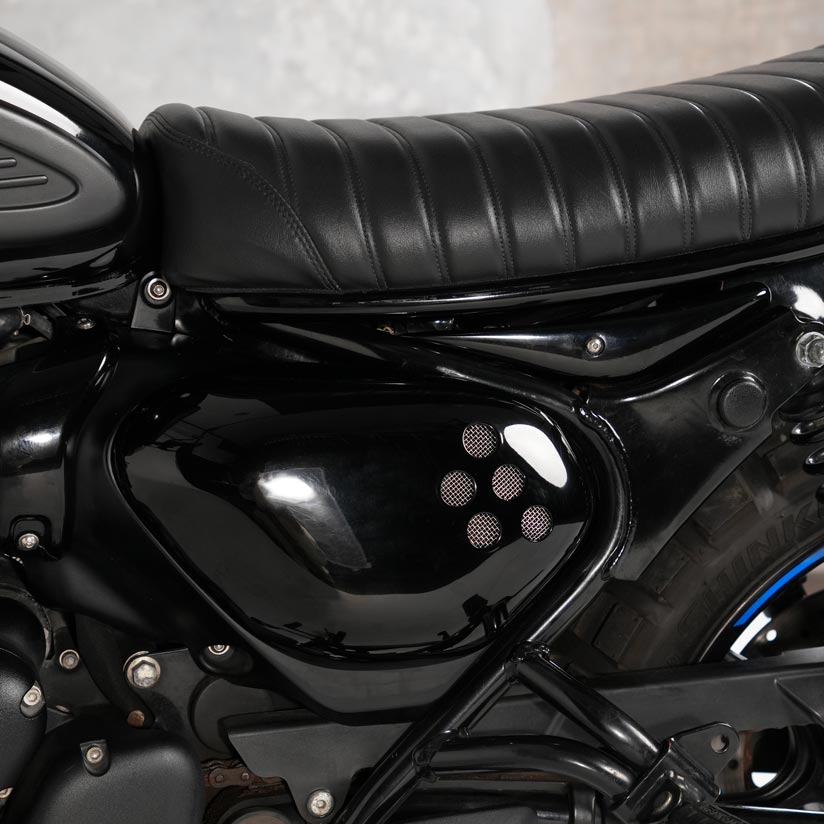 Vented side covers and custom side panels for Royal Enfield Hunter 350 inspired by café racer and scrambler motorcycle builds