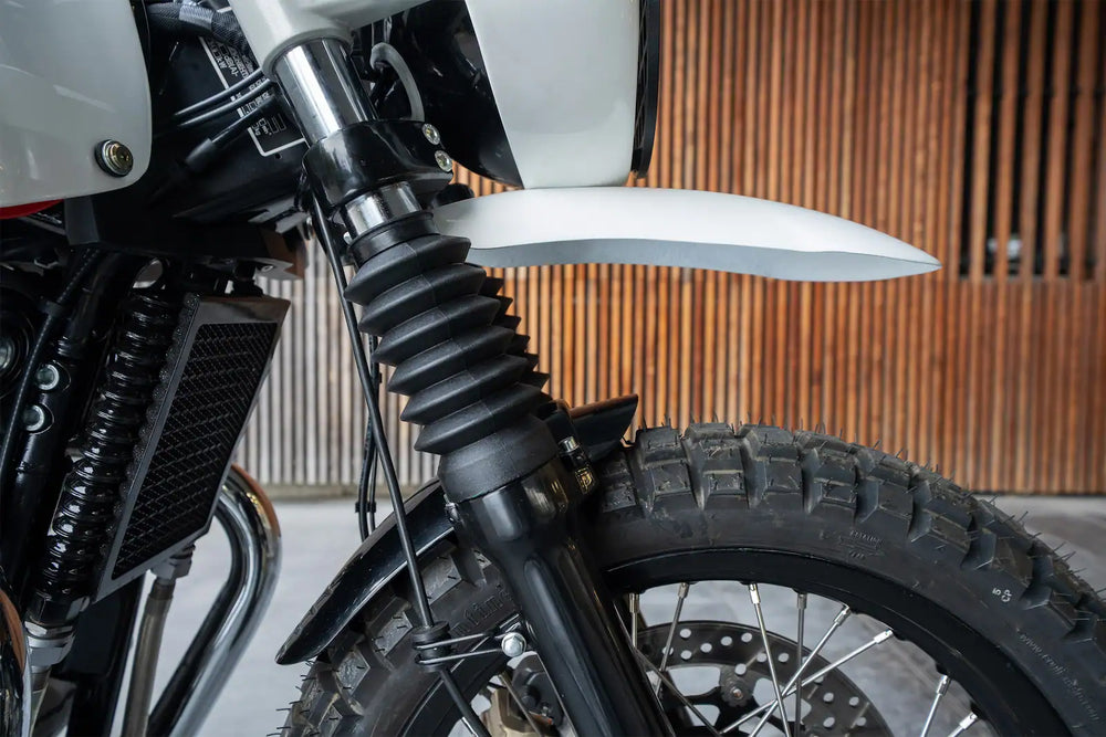 Bonvent high front mudguard and Continental block-pattern tyre on Royal Enfield Interceptor 650