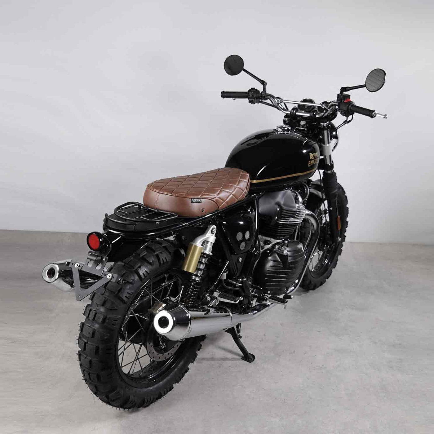 Interceptor 650 seat kit rear view with brown seat and vintage-inspired custom setup
