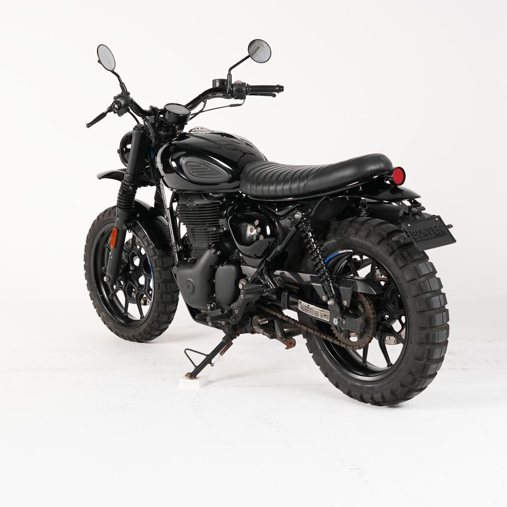 Custom Hunter 350 from Royal Enfield with off road tires adventure and flat seat by bonvent
