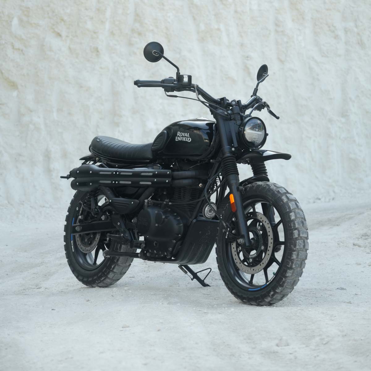 Royal Enfield Hunter 350 custom build with Bonvent high-mount scrambler exhaust, seat, front fender and scrambler tyres