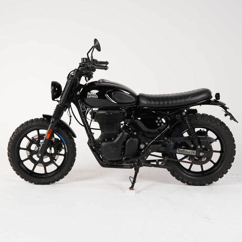 Royal Enfield Hunter 350 custom scrambler build with short front mudguard
