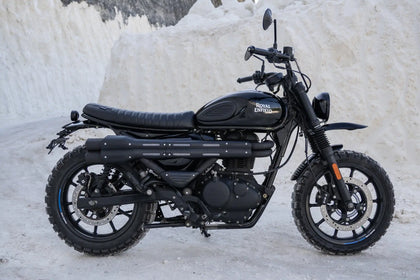 Royal Enfield Hunter 350 custom scrambler with flat seat, short rear mudguard and block-pattern tyres