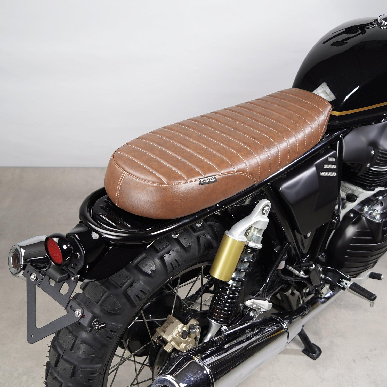 Brown scrambler-style custom seat for Royal Enfield 650 Twin